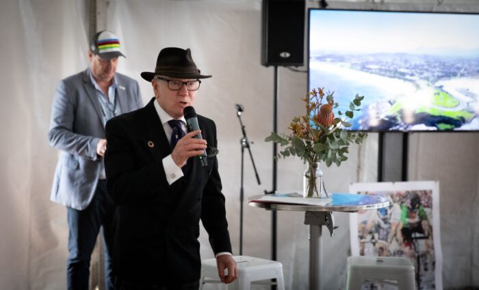 Wollongong Lord Mayor Clr Gordon Bradbery AM addresses guests